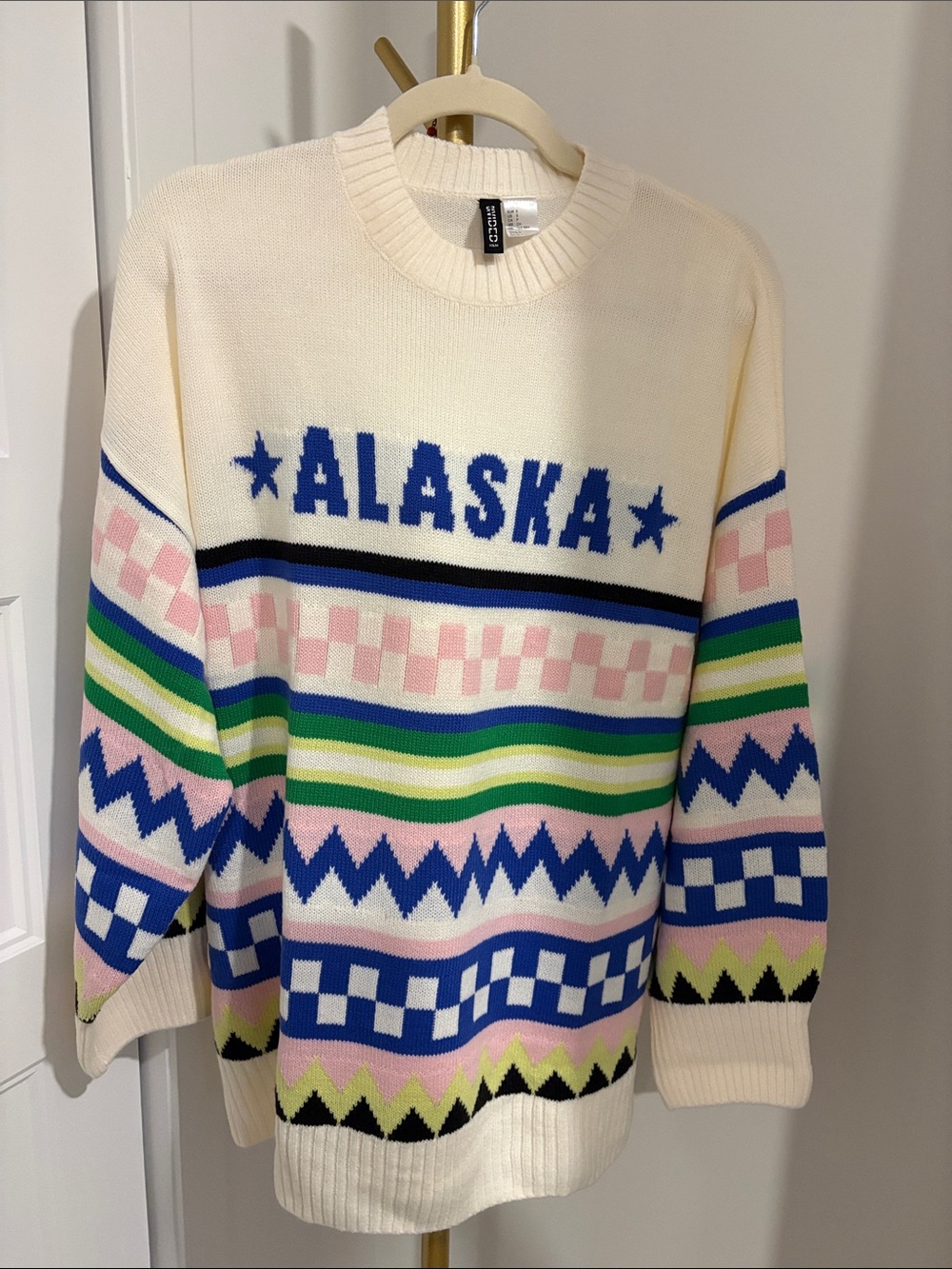 H&M Cream 'ALASKA' Crewneck Sweater with Blue, Pink & Green Accents